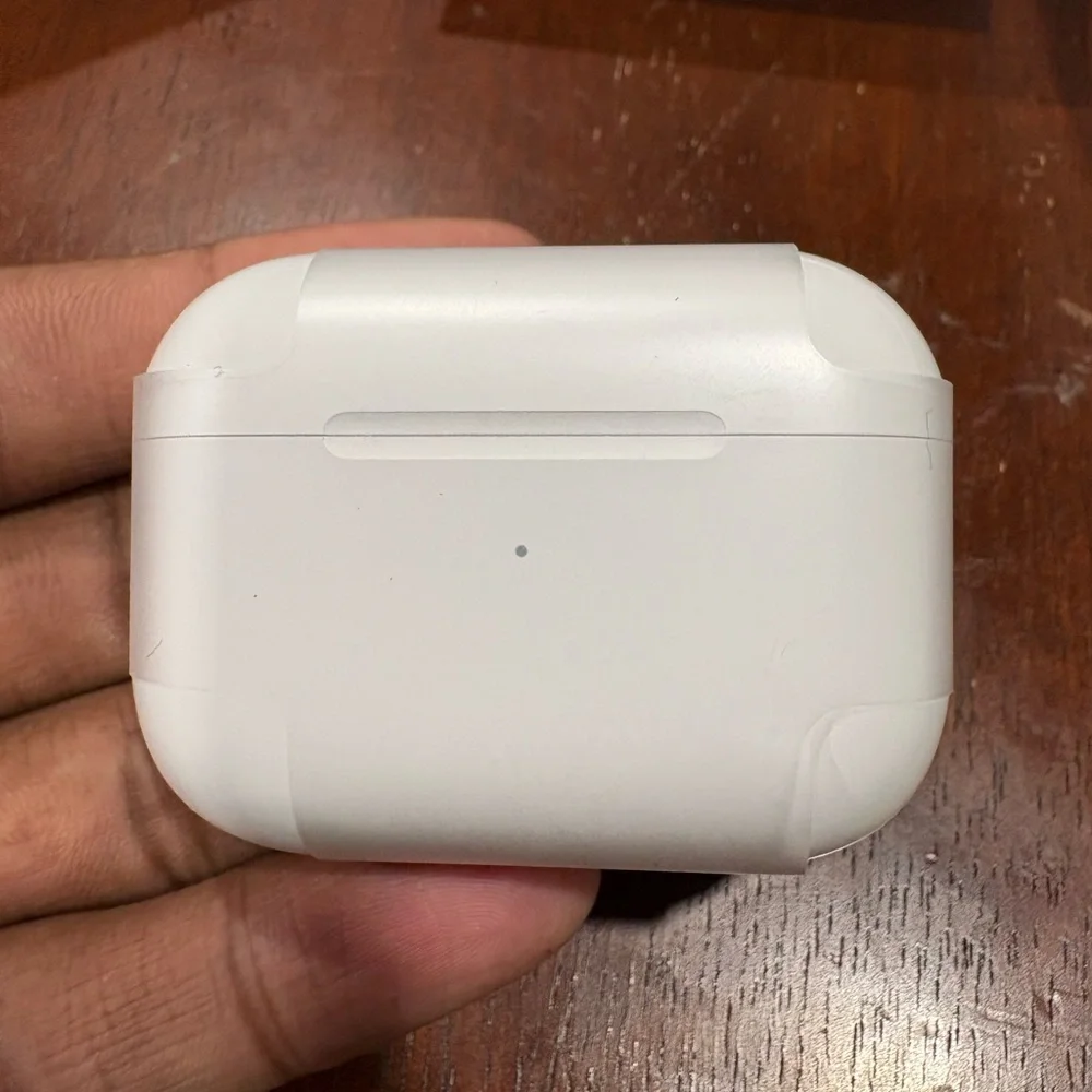Apple AirPods Pro with MagSafe Charging Case